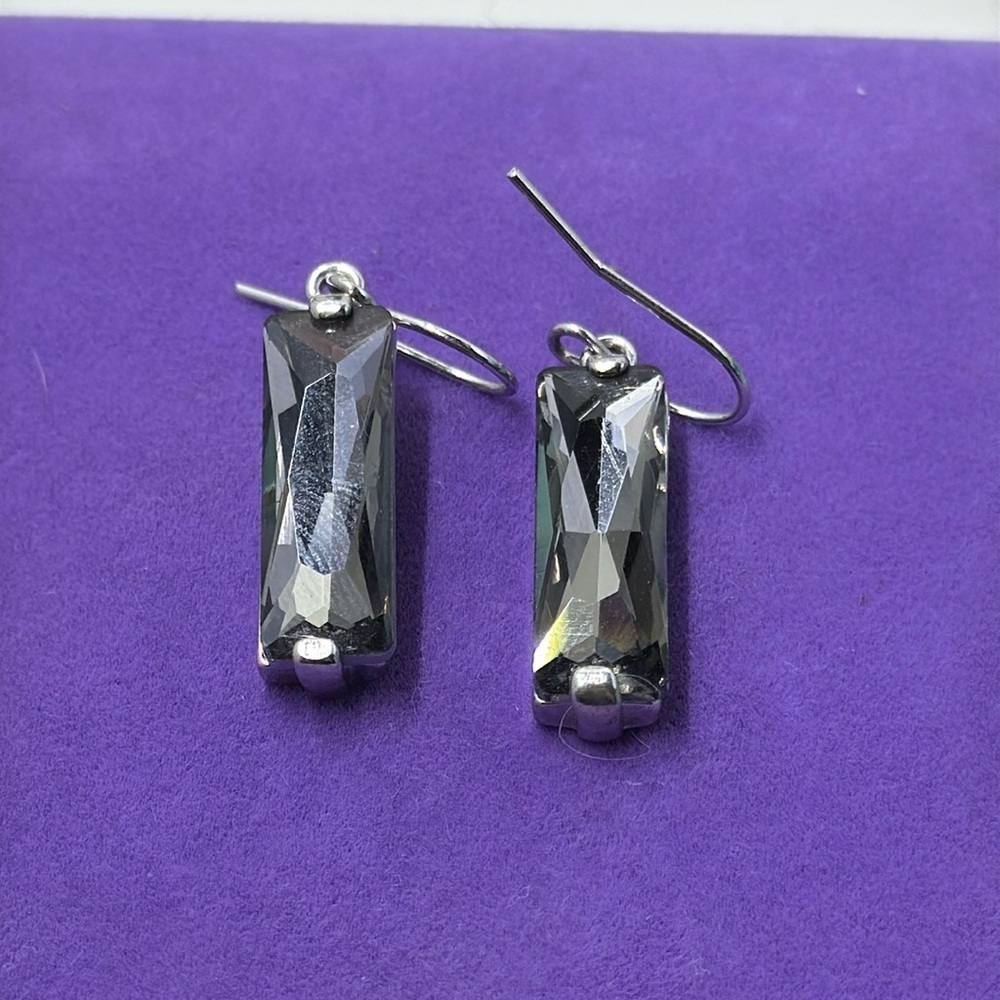 💛 Silver Heart Rectangular Rhinestone Hook Earrings